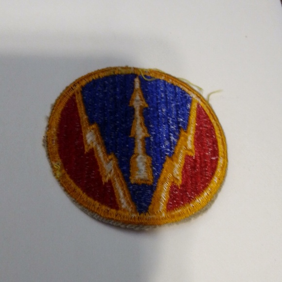 US ARMY AIR DEFENSE ARTILLERY PATCH - Picture 2 of 2